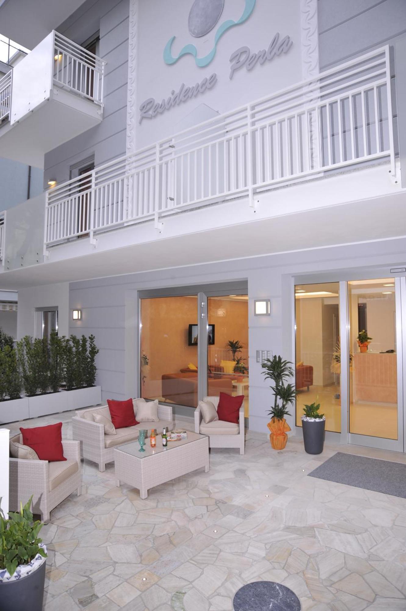 ميسانو ادرياتيكو Residence Perla المظهر الخارجي الصورة