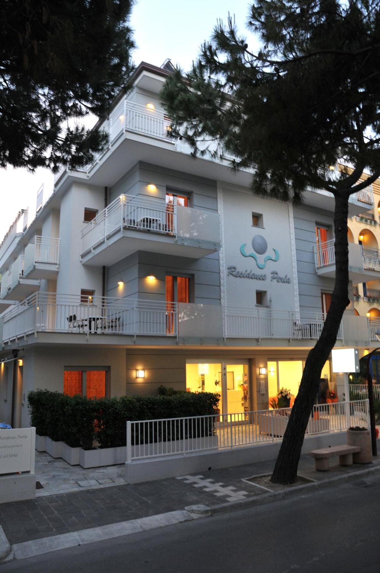 ميسانو ادرياتيكو Residence Perla المظهر الخارجي الصورة
